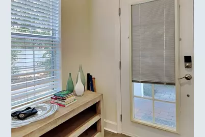 3132 Santorini Court, Tampa, FL 33611 - Photo 6