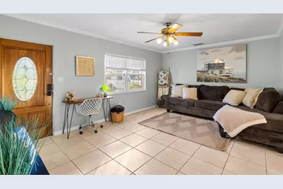 9717 54th Avenue N, Saint Petersburg, FL 33708 - Photo 8