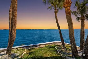 891 Island Way, Clearwater Beach, FL 33767 - Photo 4