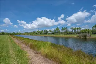 15433 Santa Pola Dr, Wimauma, FL 33598 - Photo 22