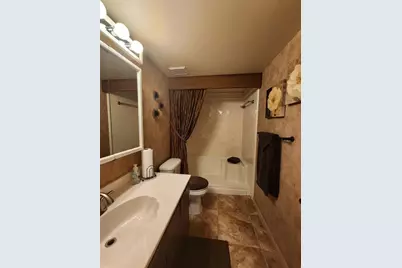 2132 Lakewood Club Drive S #8B, Saint Petersburg, FL 33712 - Photo 16
