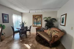 2132 Lakewood Club Dr S, Saint Petersburg, FL 33712 - Photo 10