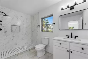 541 E Lime St, Tarpon Springs, FL 34689 - Photo 18