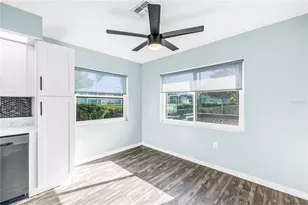 9049 Antigua Dr, Seminole, FL 33777 - Photo 18