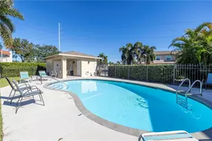 9049 Antigua Dr, Seminole, FL 33777 - Photo 42