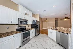 605 Vallance Way NE, Saint Petersburg, FL 33716 - Photo 8
