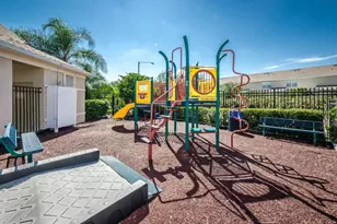 605 Vallance Way NE, Saint Petersburg, FL 33716 - Photo 38