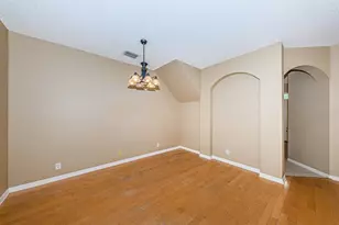 605 Vallance Way NE, Saint Petersburg, FL 33716 - Photo 10
