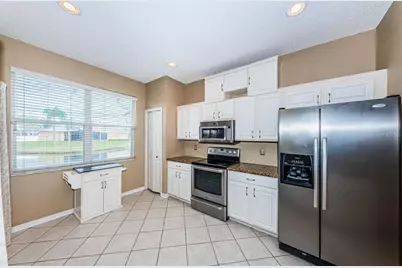 605 Vallance Way NE, Saint Petersburg, FL 33716 - Photo 12