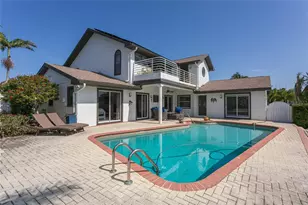 3901 13th Way NE, Saint Petersburg, FL 33703 - Photo 4
