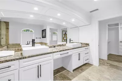 145 Bay Point Drive NE, Saint Petersburg, FL 33704 - Photo 32