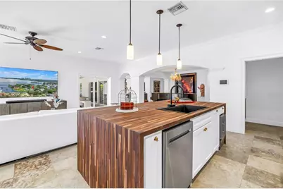 145 Bay Point Drive NE, Saint Petersburg, FL 33704 - Photo 22