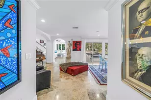 145 Bay Point Dr NE, Saint Petersburg, FL 33704 - Photo 10