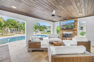 145 Bay Point Dr NE, Saint Petersburg, FL 33704 - Photo 38