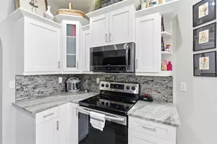 391 Wood Bridge Ave, Tarpon Springs, FL 34689 - Photo 20