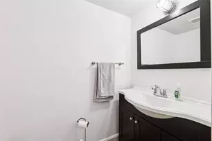 2834 Somerset Park Dr, Tampa, FL 33613 - Photo 16