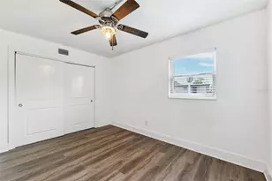 2834 Somerset Park Dr, Tampa, FL 33613 - Photo 14