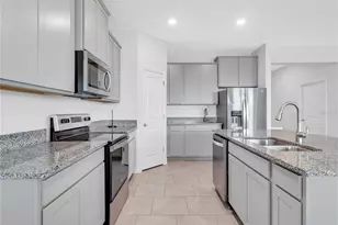 16792 Glacier Bay Loop, Wimauma, FL 33598 - Photo 8