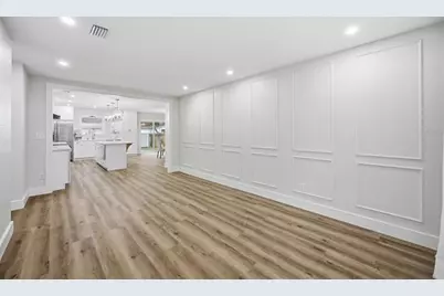 10508 N Myrtle Street, Tampa, FL 33617 - Photo 8