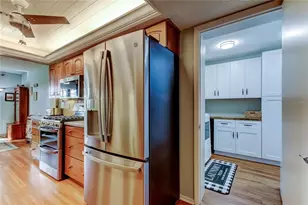 8198 Terrace Garden Dr N, Saint Petersburg, FL 33709 - Photo 14
