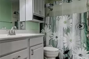 8198 Terrace Garden Dr N, Saint Petersburg, FL 33709 - Photo 32