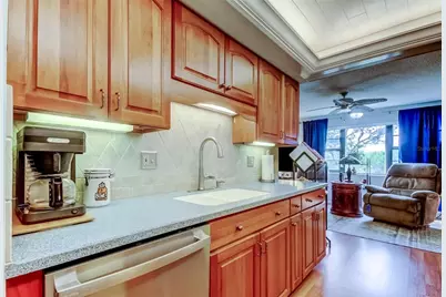 8198 Terrace Garden Drive N #209, Saint Petersburg, FL 33709 - Photo 16
