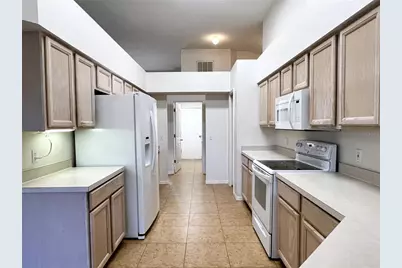 9007 Westbay Boulevard, Tampa, FL 33615 - Photo 8