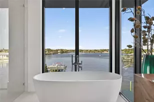 1075 31st Terrace NE, Saint Petersburg, FL 33704 - Photo 18