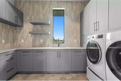 1075 31st Terrace NE, Saint Petersburg, FL 33704 - Photo 22