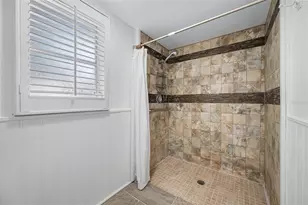 1932 Oro Ct, Clearwater, FL 33764 - Photo 30