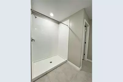 7048 Samuel Ivy Drive, Tampa, FL 33619 - Photo 8