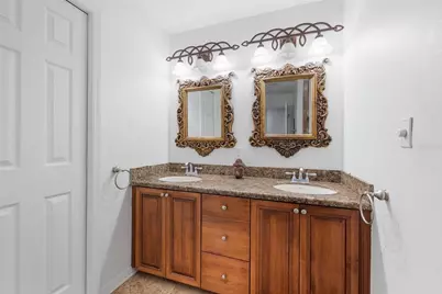 2918 W Gandy Boulevard #A, Tampa, FL 33611 - Photo 16