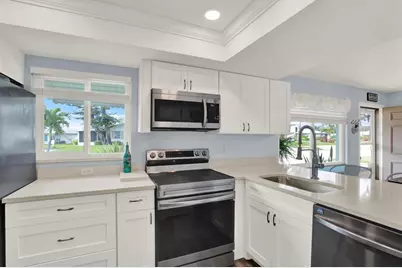 3344 37th Way S #C1, Saint Petersburg, FL 33711 - Photo 10