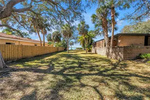 8261 28th Ave N, Saint Petersburg, FL 33710 - Photo 44