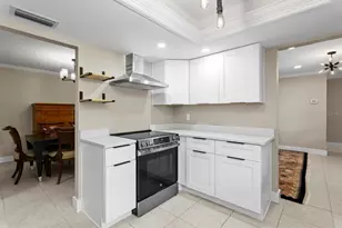 8407 Granite Pl, Tampa, FL 33615 - Photo 12