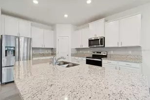 7139 Steer Blade Dr, Zephyrhills, FL 33541 - Photo 20