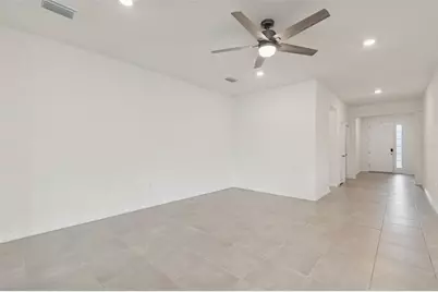 7139 Steer Blade Drive, Zephyrhills, FL 33541 - Photo 16