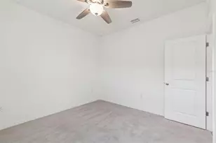 7139 Steer Blade Dr, Zephyrhills, FL 33541 - Photo 38