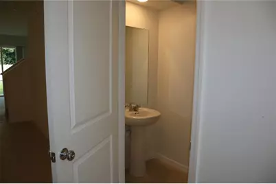 3346 Lapis Lake Dr, Zephyrhills, FL 33541 - Photo 8