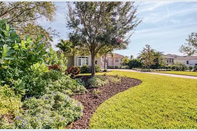 5918 Bahama Shores Drive S, Saint Petersburg, FL 33705 - Photo 2