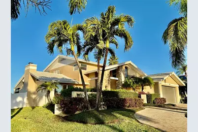 812 Island Way, Clearwater Beach, FL 33767 - Photo 2
