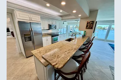 812 Island Way, Clearwater Beach, FL 33767 - Photo 30