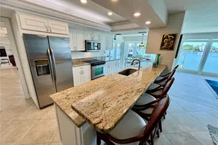 812 Island Way, Clearwater Beach, FL 33767 - Photo 30