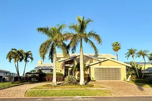 812 Island Way, Clearwater Beach, FL 33767 - Photo 1