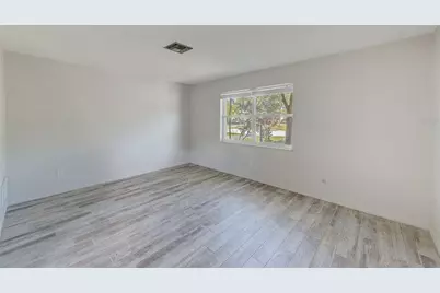 969 2nd Avenue NE, Largo, FL 33770 - Photo 8
