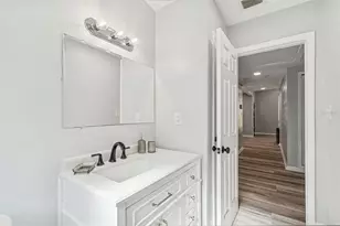 2810 W Silver Lake Ave, Tampa, FL 33614 - Photo 28