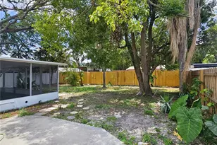 2221 E Annie St, Tampa, FL 33612 - Photo 24