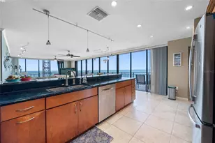 7600 Bayshore Dr, Treasure Island, FL 33706 - Photo 14