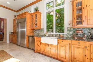 2152 Coffee Pot Blvd NE, Saint Petersburg, FL 33704 - Photo 16