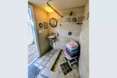 2152 Coffee Pot Boulevard NE, Saint Petersburg, FL 33704 - Photo 24